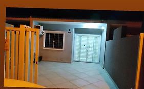Casa com piscina praia de leste